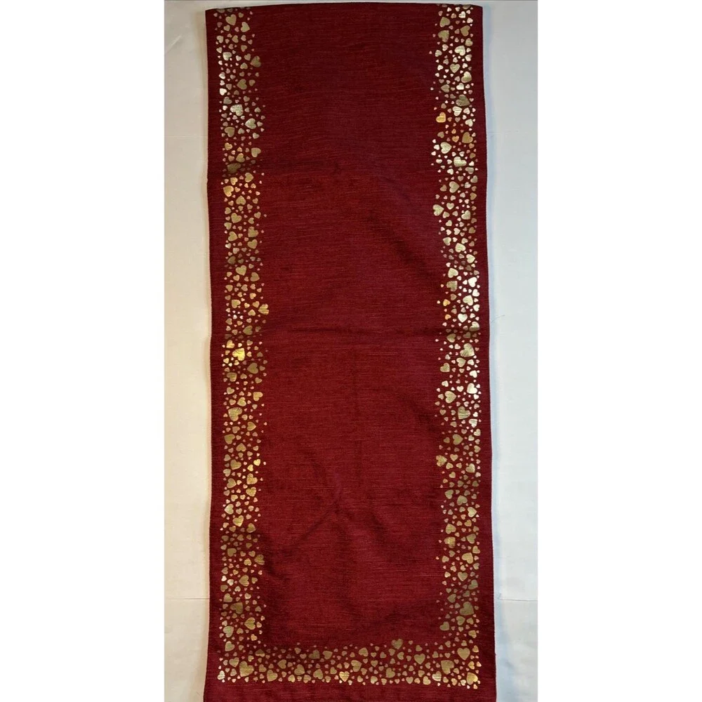 Nicole Miller Table Runner Gold Heart Red 100% Polyester Valentines